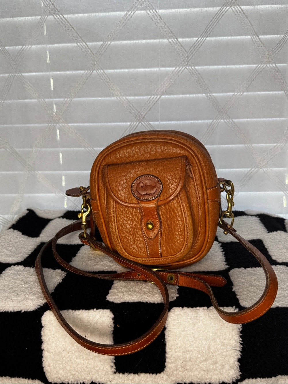 Vintage Dooney & Bourke Mini Explorer Camera Bag British Tan - Picture 1 of 8